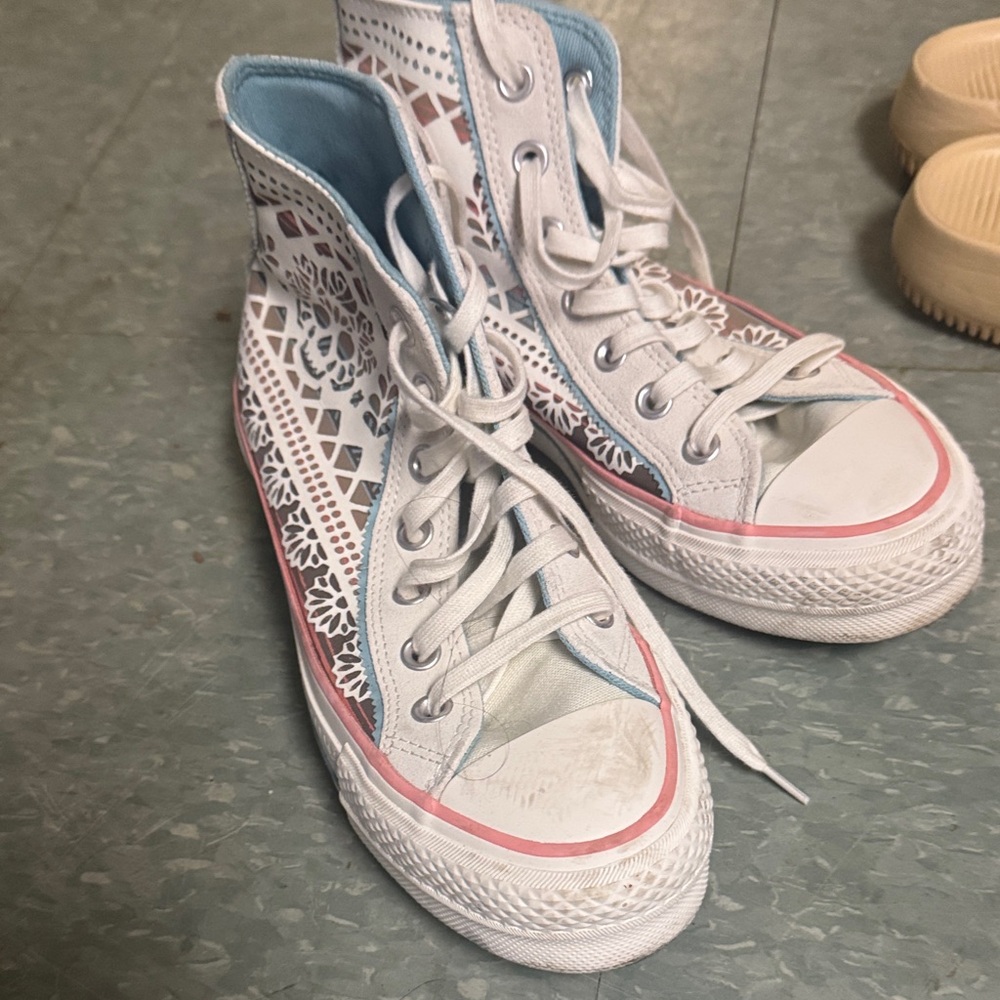 Lace Cut-Out High-Top Sneakers - White and Pink